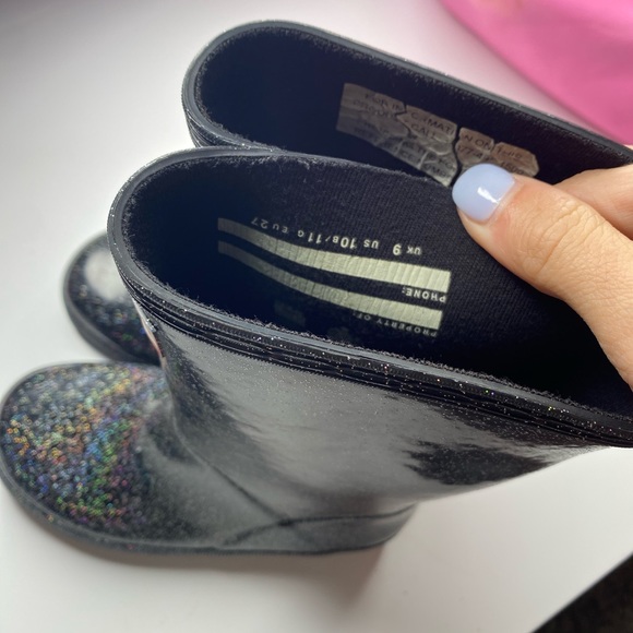 Hunter boots! - Picture 5 of 6